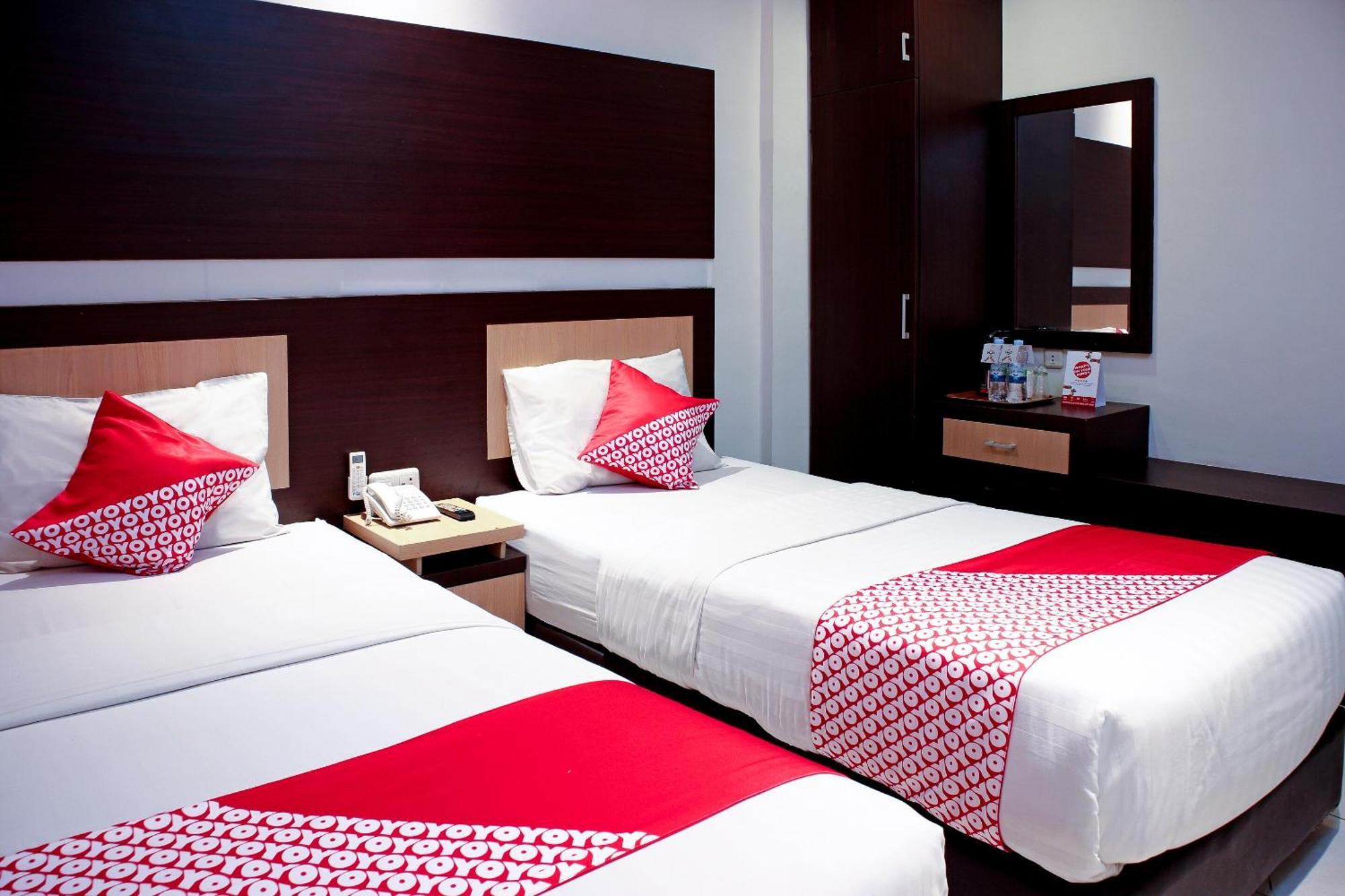 Oyo 1009 Hotel Bumi Malaya Medan Extérieur photo
