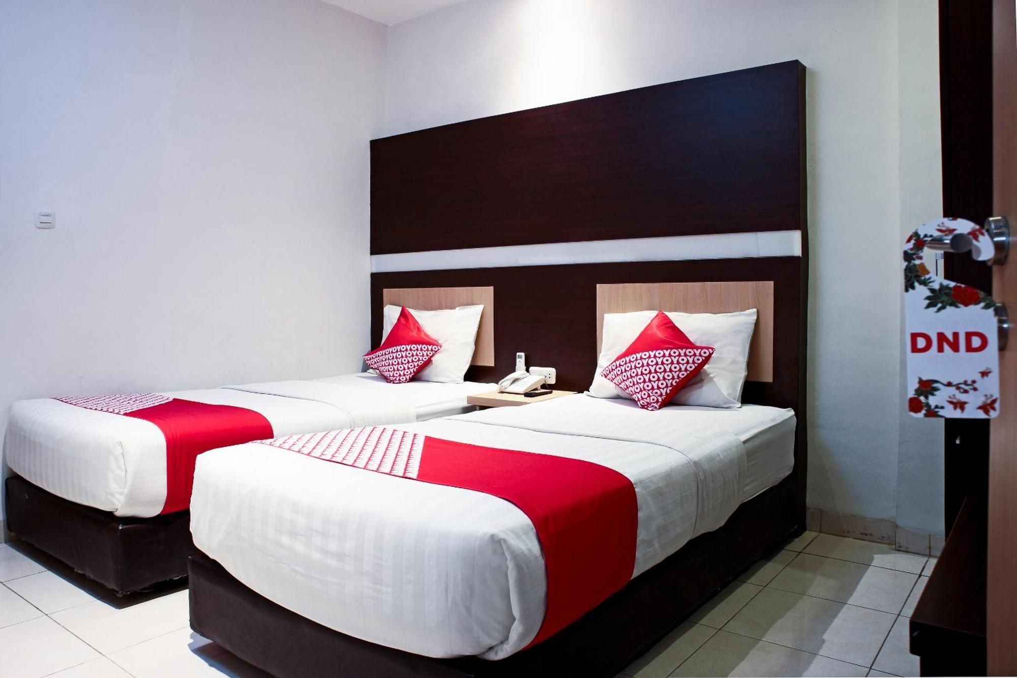 Oyo 1009 Hotel Bumi Malaya Medan Extérieur photo